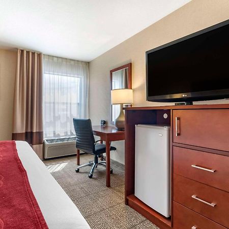Comfort Inn & Suites Near Fallon Naval Air Station Εξωτερικό φωτογραφία