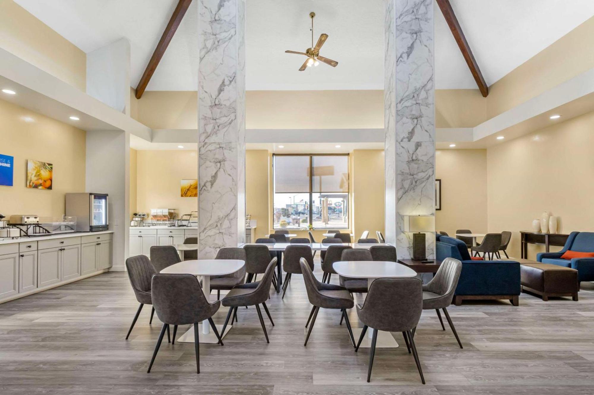 Comfort Inn & Suites Near Fallon Naval Air Station Εξωτερικό φωτογραφία