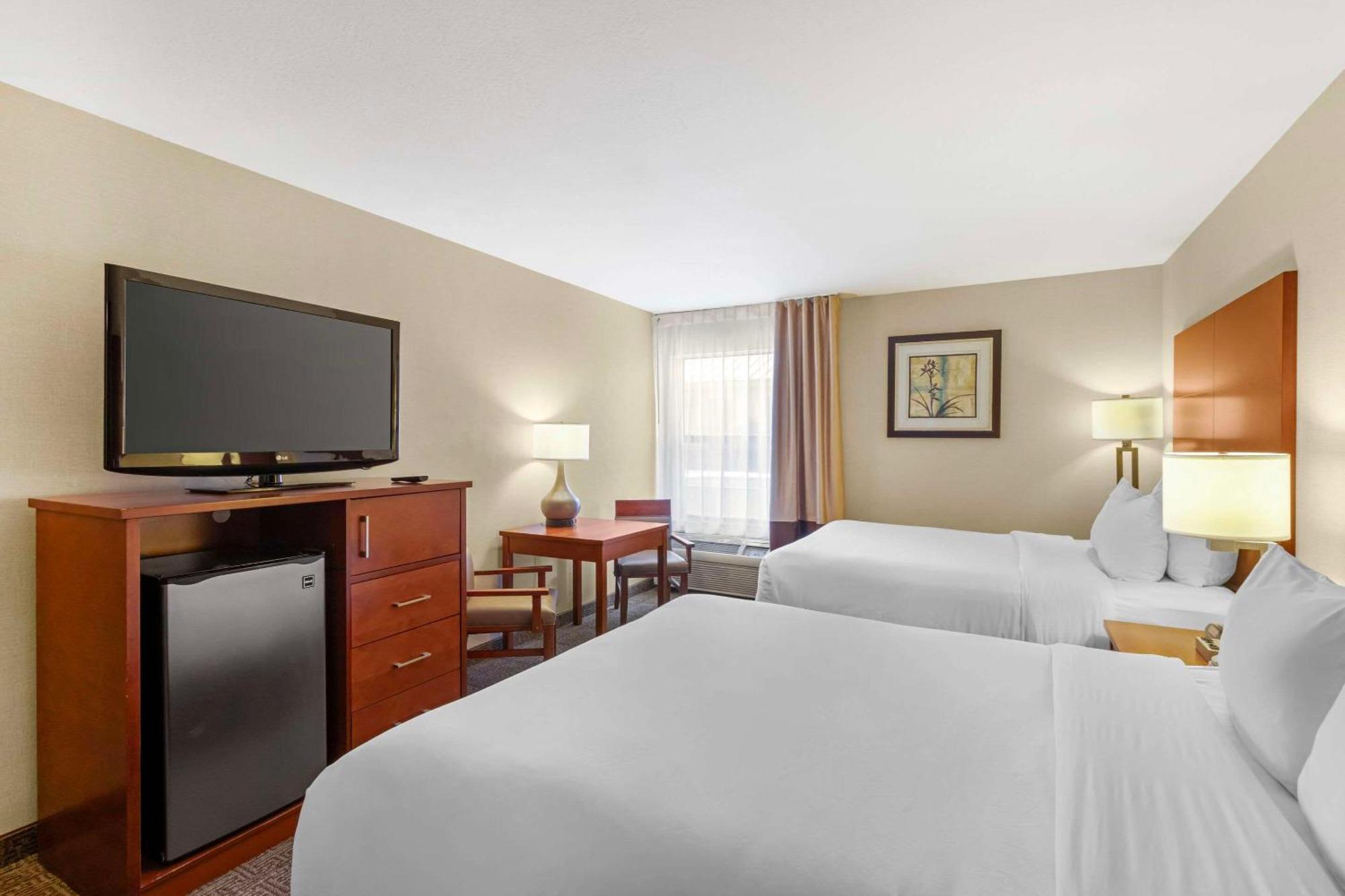 Comfort Inn & Suites Near Fallon Naval Air Station Εξωτερικό φωτογραφία