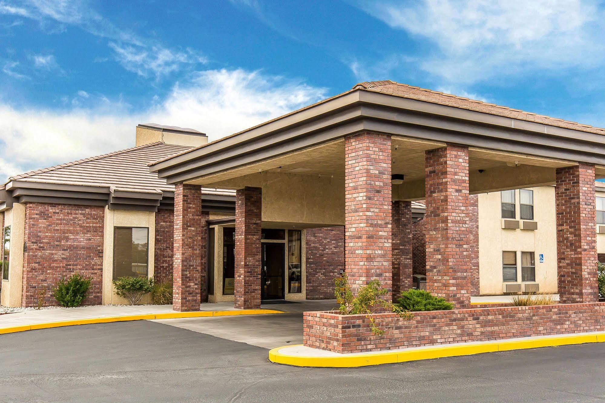 Comfort Inn & Suites Near Fallon Naval Air Station Εξωτερικό φωτογραφία